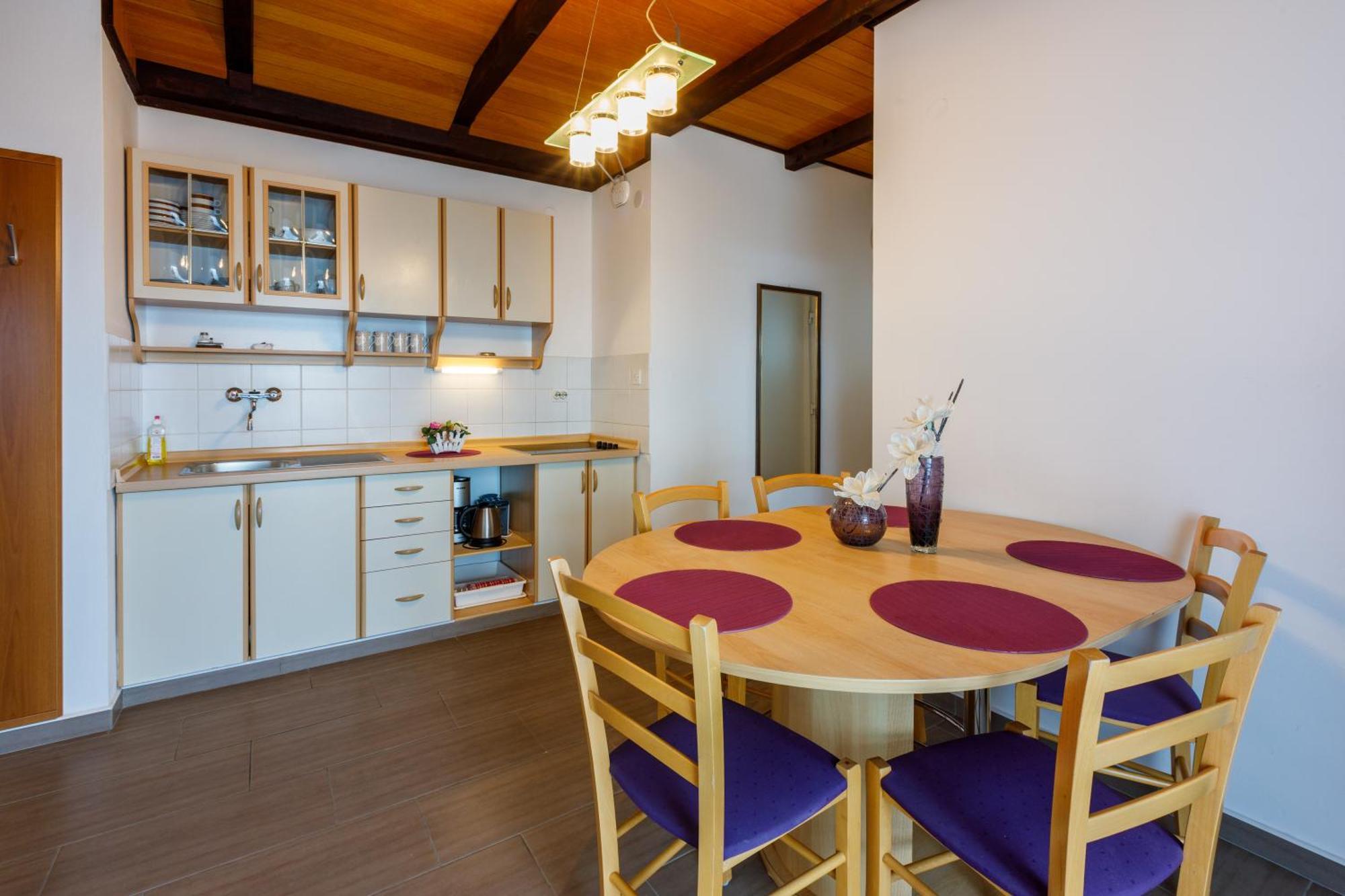 קריקווניצה Apartmani Visnja מראה חיצוני תמונה